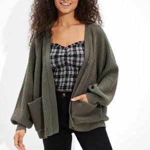 American Eagle light green soft cardigan